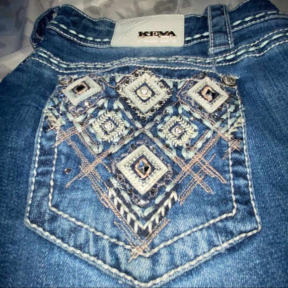 Keya Jeans - Picture 2 of 4